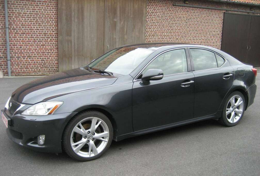 Lexus IS 220 d