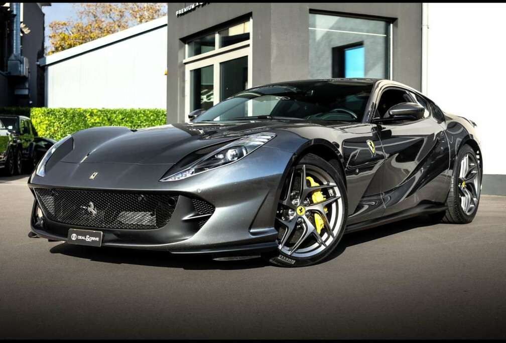 Ferrari Superfast 6.5 V12°FERRARI WARR 10/27°CARBON°KAM°DA