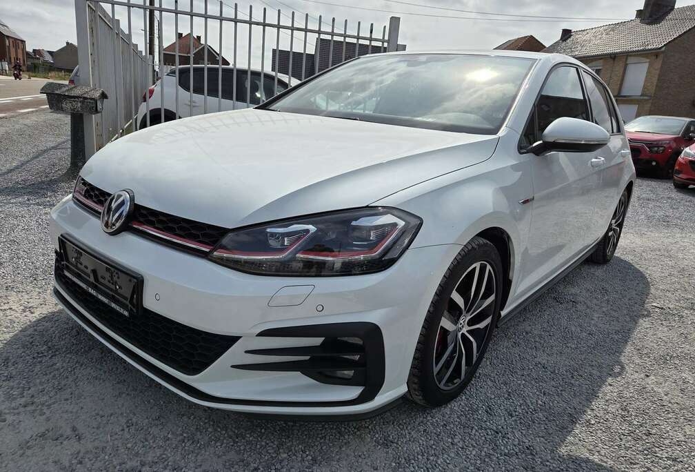 Volkswagen Golf GTI 2.0 TSI OPF DSG Performance