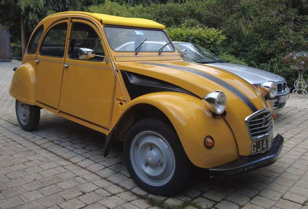 Citroen 2 CV 6   -  Jaune Raid