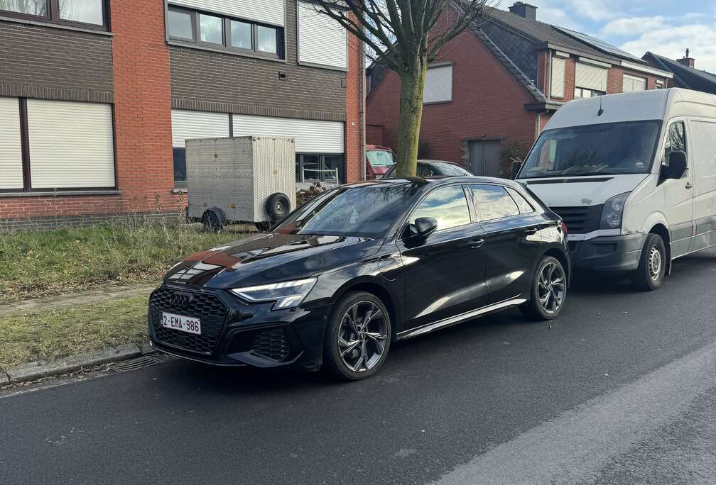 Audi Sportback PHEV 40 TFSI e S line tronic (150 kW)