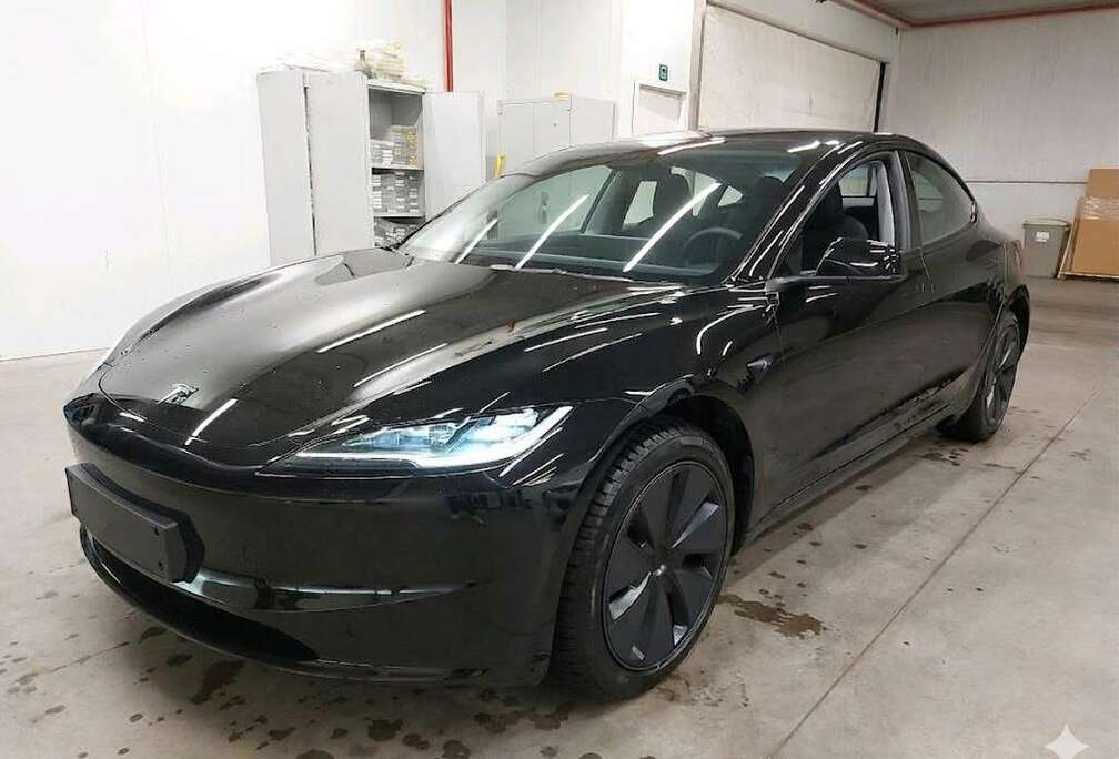 Tesla Model 3 RWD Long Range - AutoPilot Amélioré