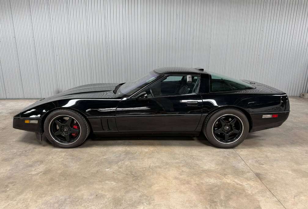 Corvette Targa 6 speed manual *engine overhauled*