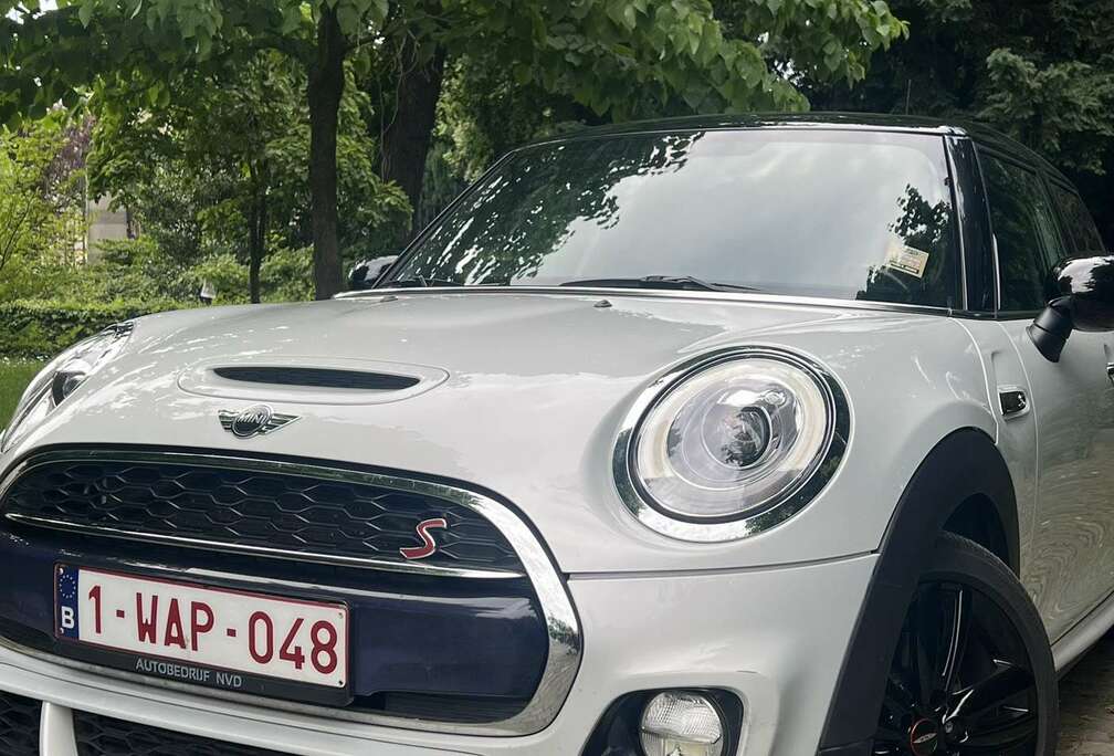 MINI John Works