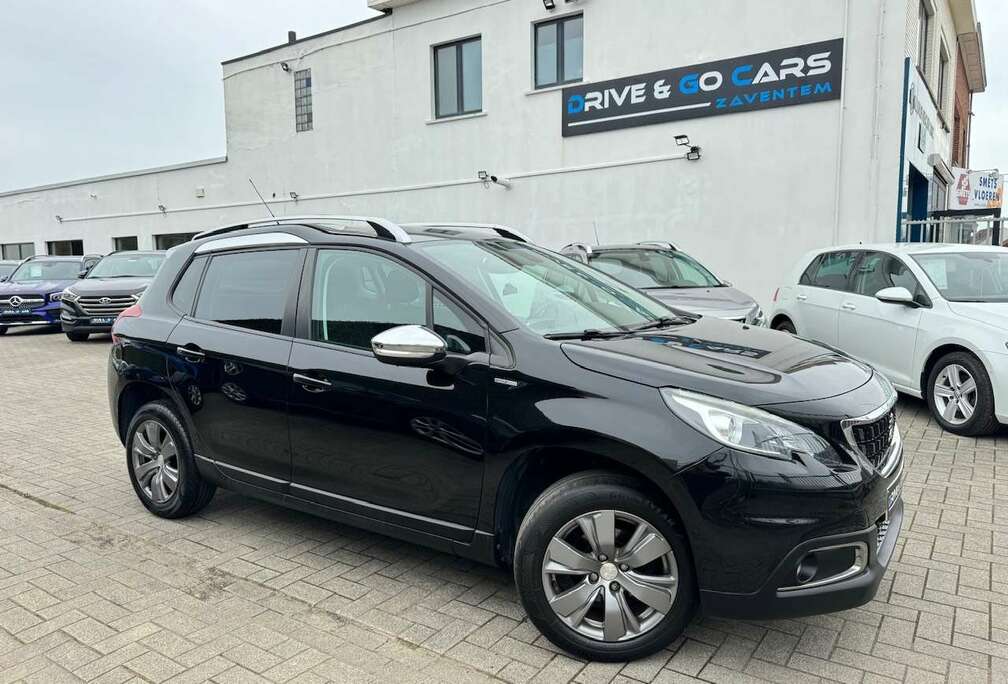 Peugeot 1.2i Benzine - Navigatie - Parkeersensoren - Led