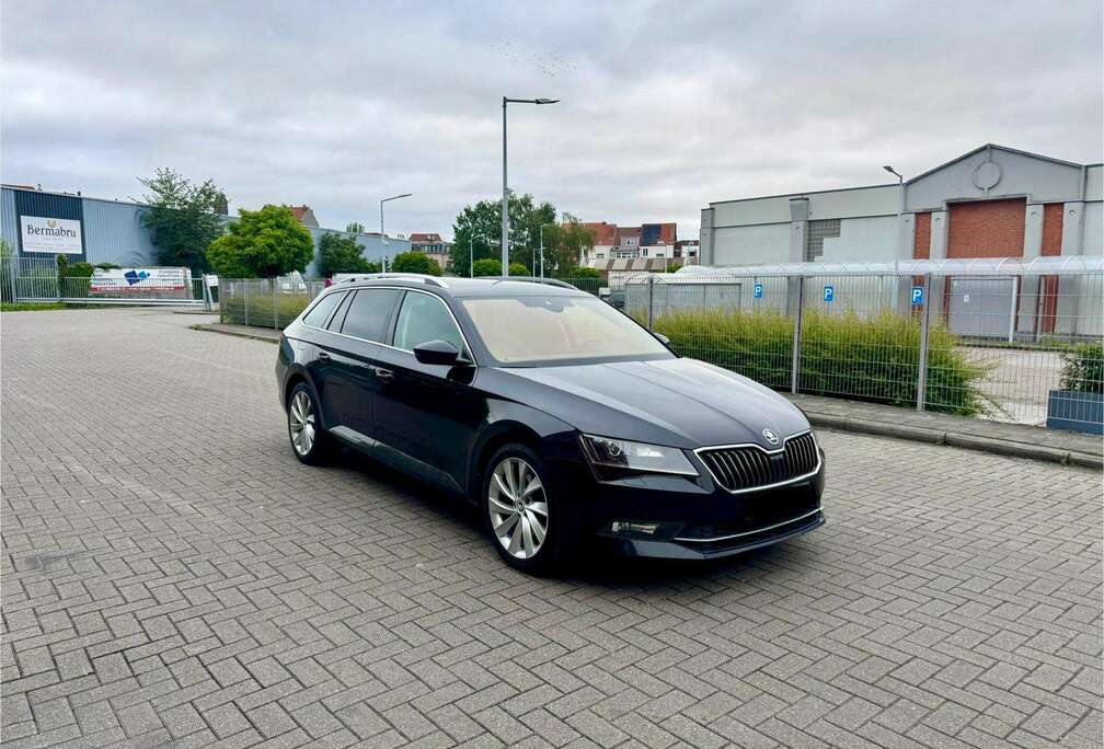 Skoda Superb Combi 1.6 CR TDi Ambition DSG