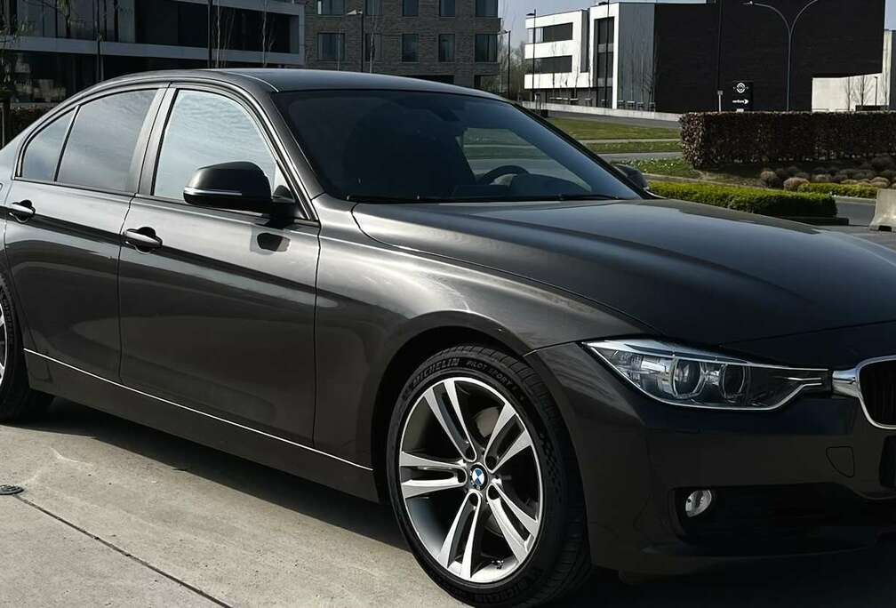 BMW 328i Sport Line