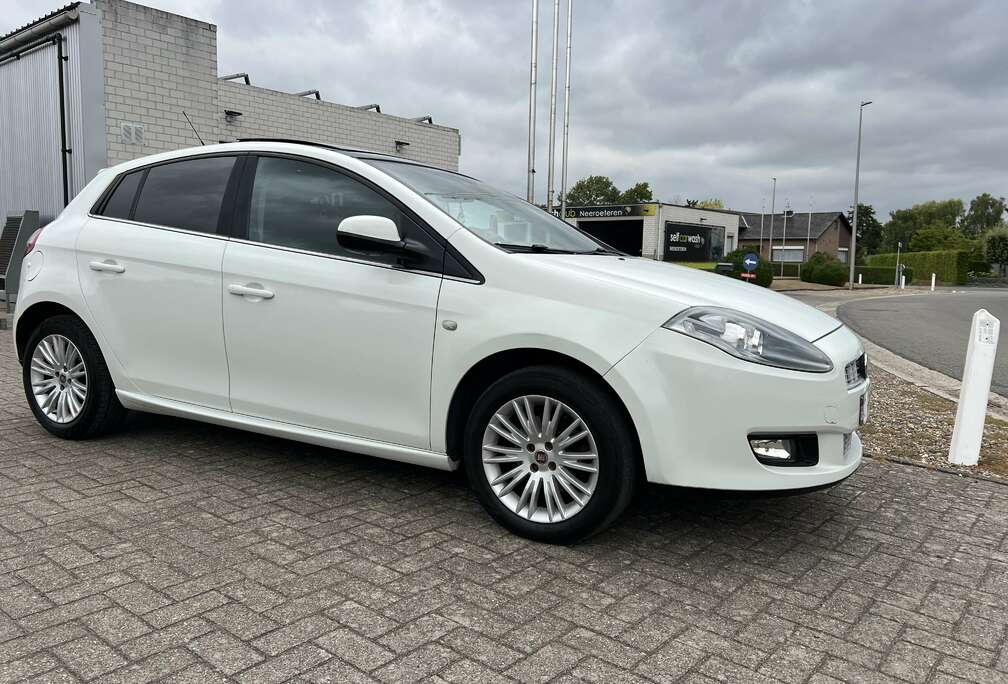 Fiat 1.6 Multijet 16V Gekeurd Voor Verkoop Full Option