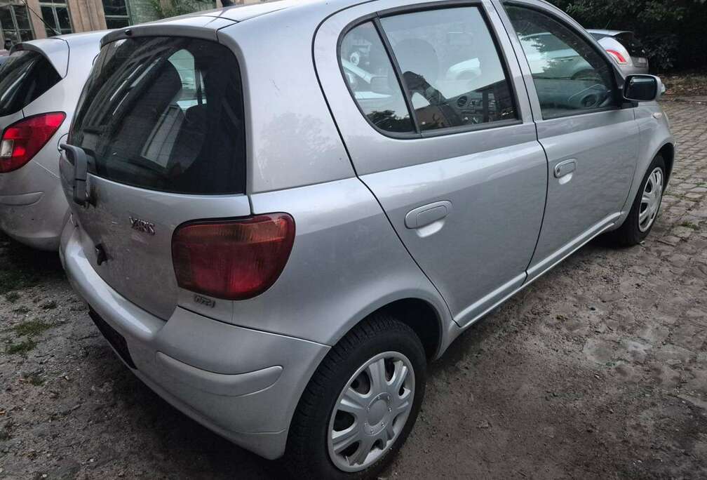 Toyota 1.3i Linea Luna GPS