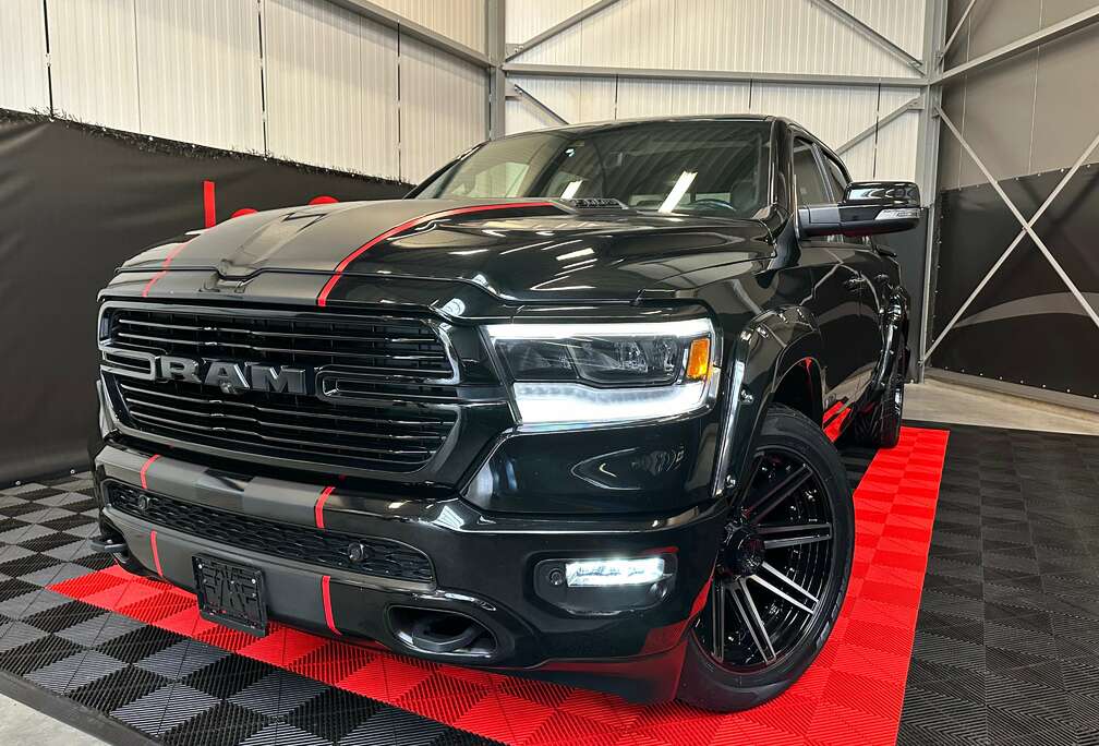Dodge 1500/V8/Laramie/Limited/Night/Hulk Edition/Pano/Luchtvering/Full Full/LPG/