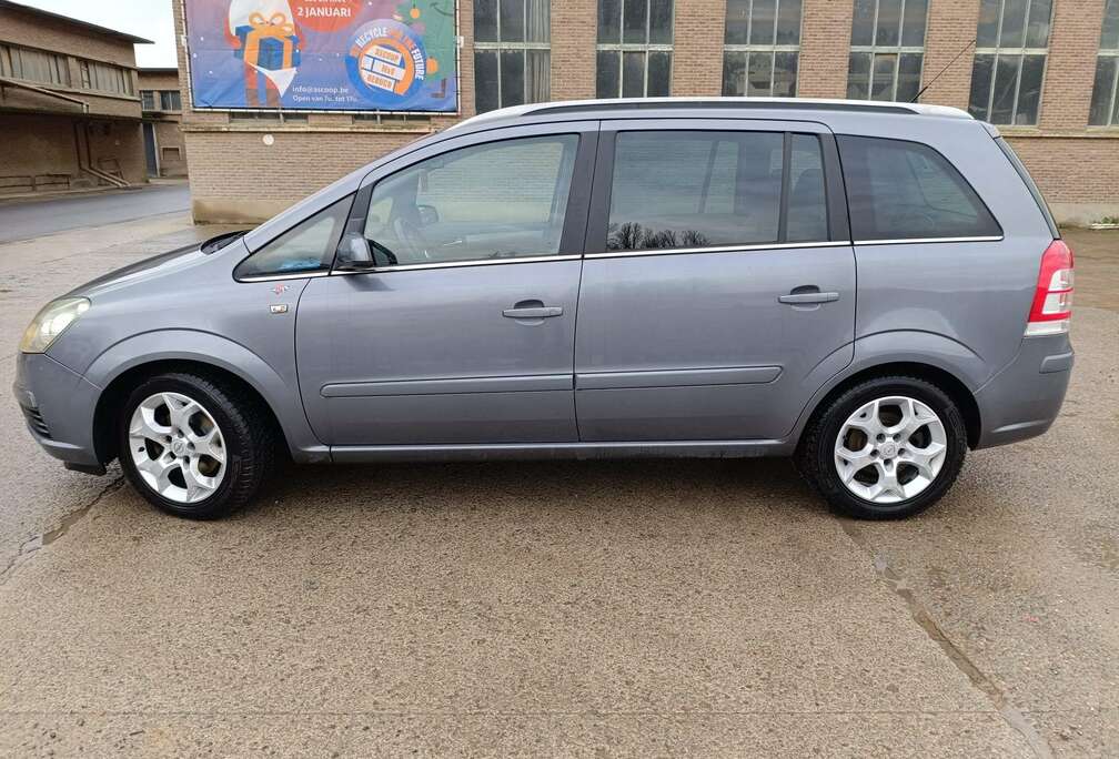 Opel Zafira 2.2 Automatik Cosmo