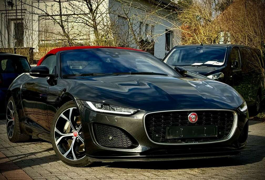 Jaguar 2.0 i4 P300 R-Dynamic