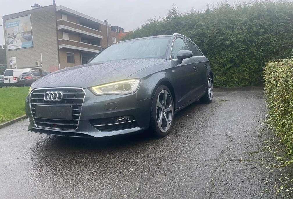 Audi Sportback 1.6 TDi Attraction S tronic S Line