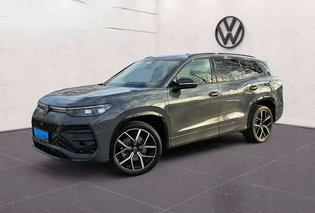 Volkswagen NEW PLUG IN 272PK R-EDITION TREKH/BLACKPACK/20/DCC/PANO/MASSA/SPORTZET/WINT/SAFEXL