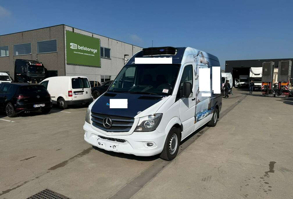 Mercedes-Benz 316 (Stock ID 04527)