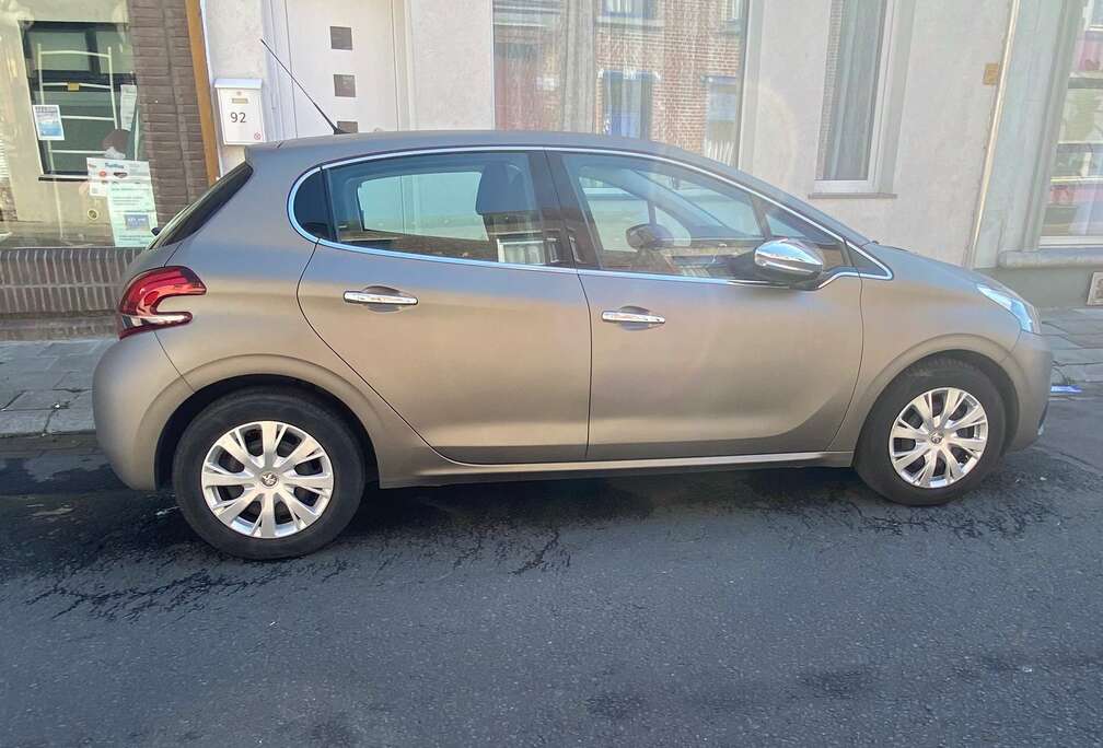 Peugeot 208 1.2i PureTech Access