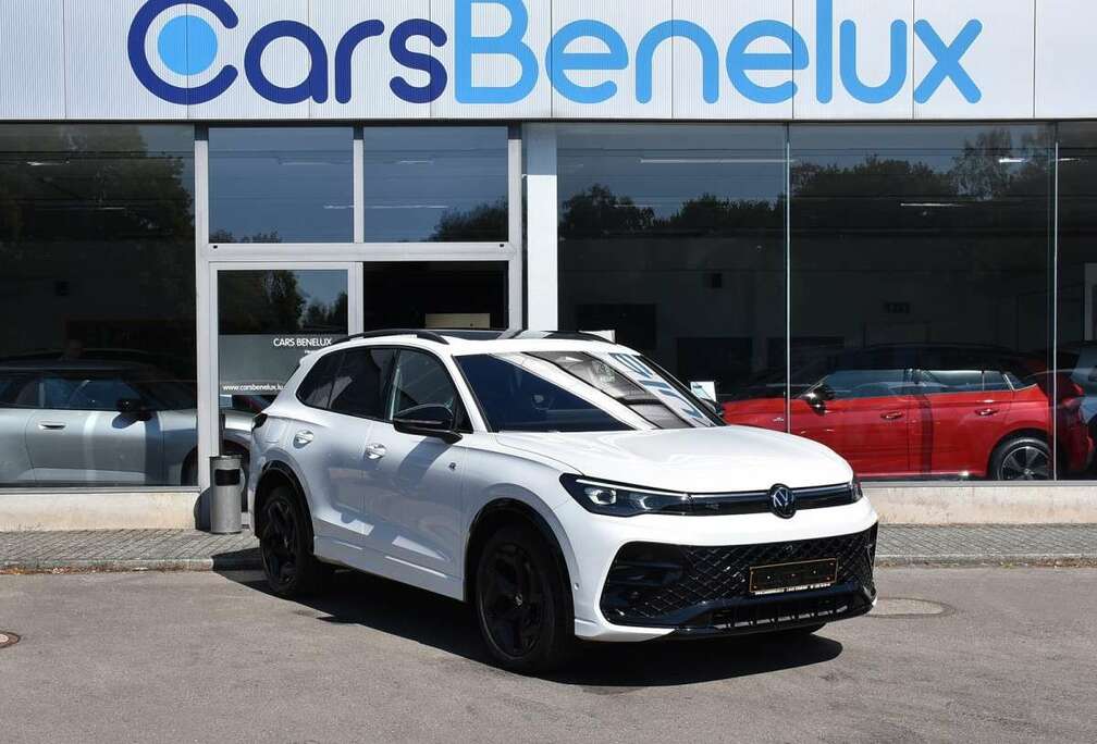 Volkswagen 2.0 TDI R-Line DSG PANO CHFF ADD TRAVEL CAM360 1°M
