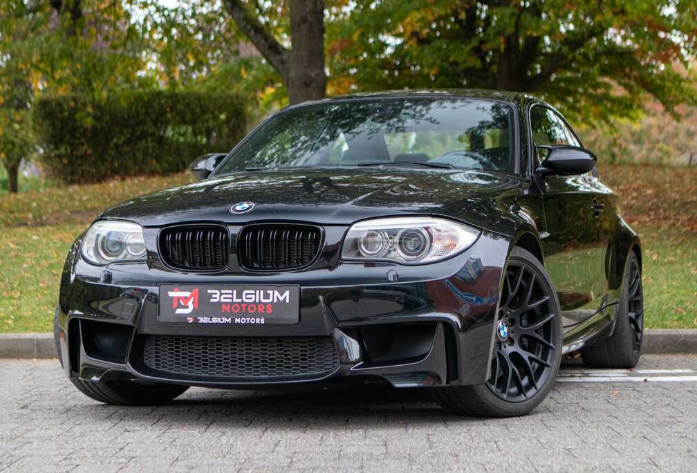 BMW 3.0i - Memory - Heated Seats - NavPro