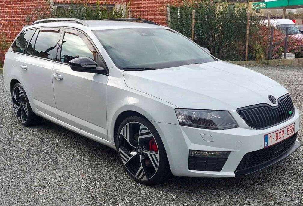 Skoda SW RS 2.0 TFSI RS230 DSG