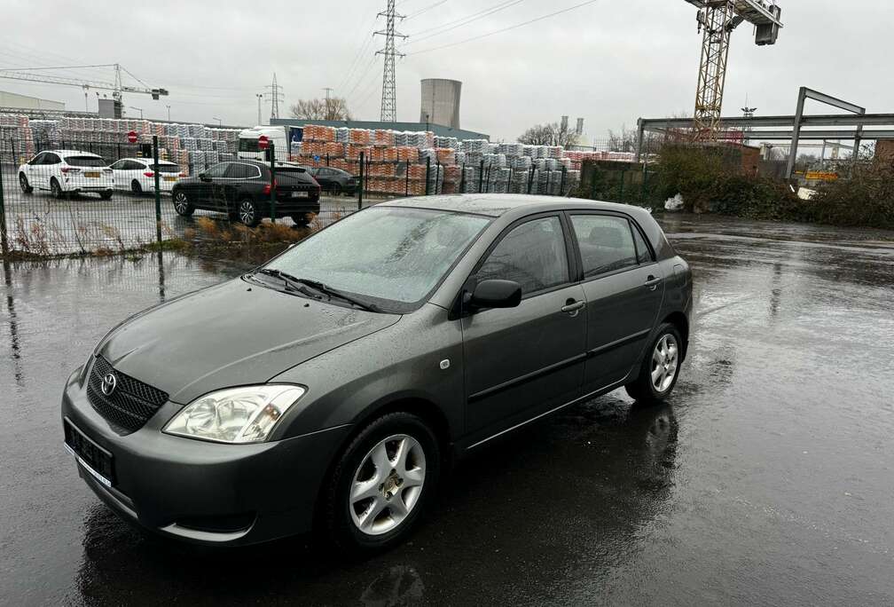 Toyota 1.4i VVT-i AIRCO CLIMATISÉ JANTE ALUMINIUM