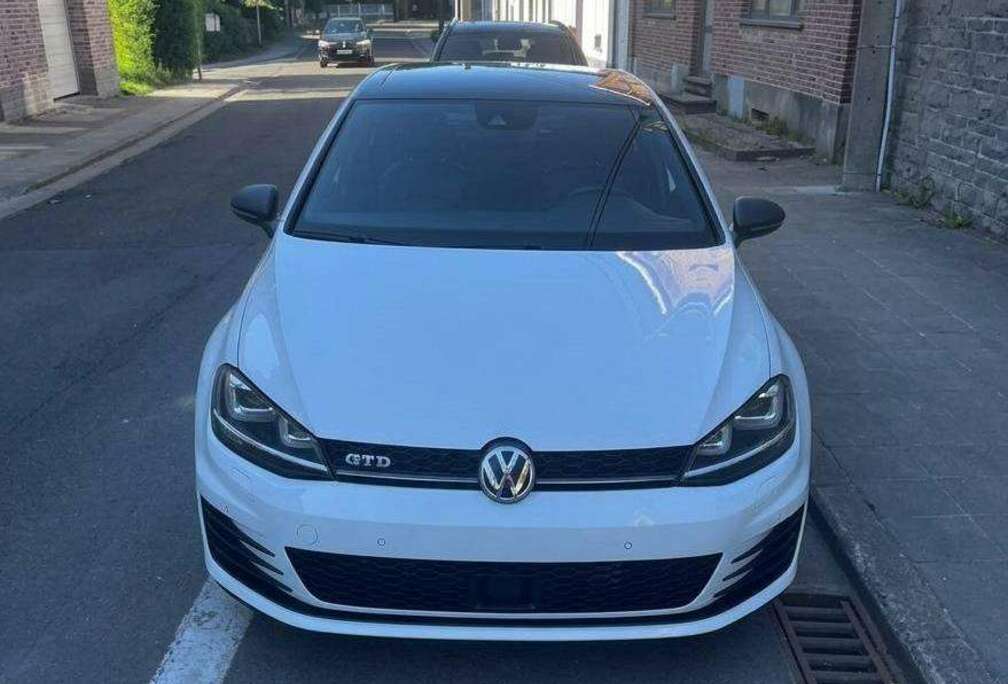 Volkswagen Golf 2.0 CR TDi DSG