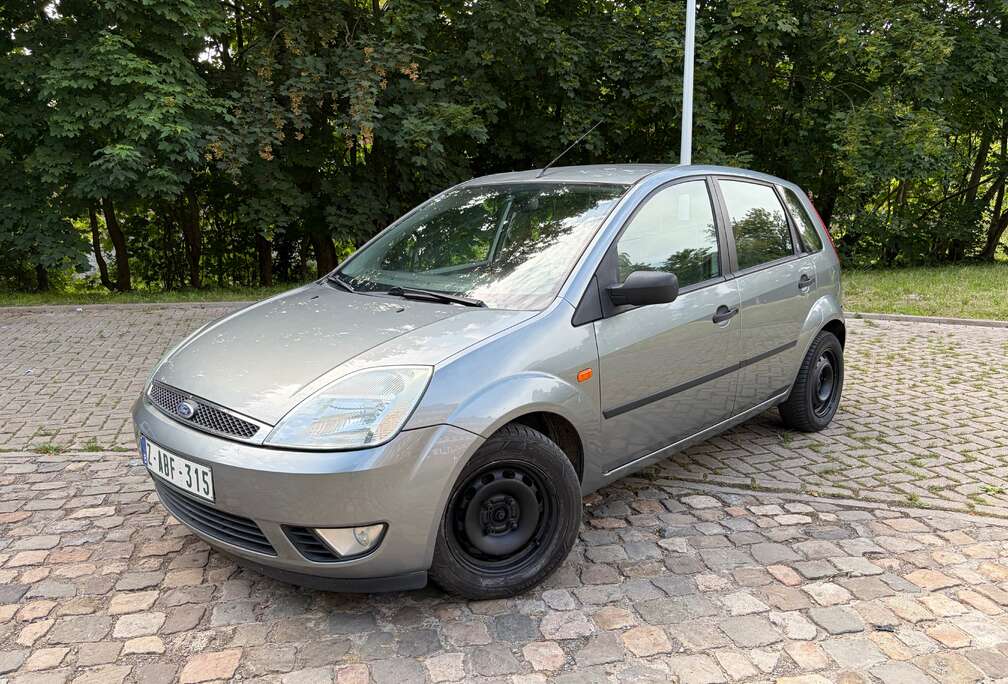 Ford 1.4 TDCi Ghia PRET A IMMATRICULER