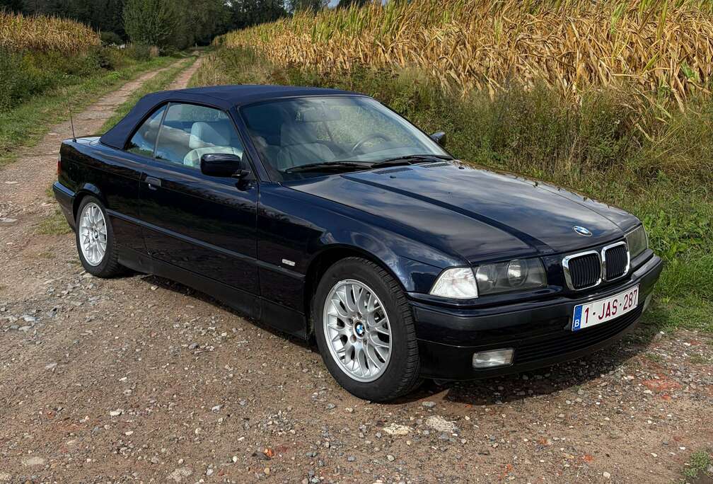BMW 318i Pack Plus
