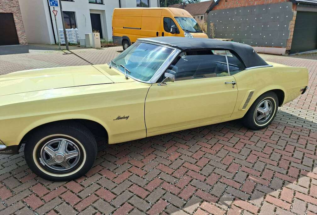 Oldtimer Mustang cabrio