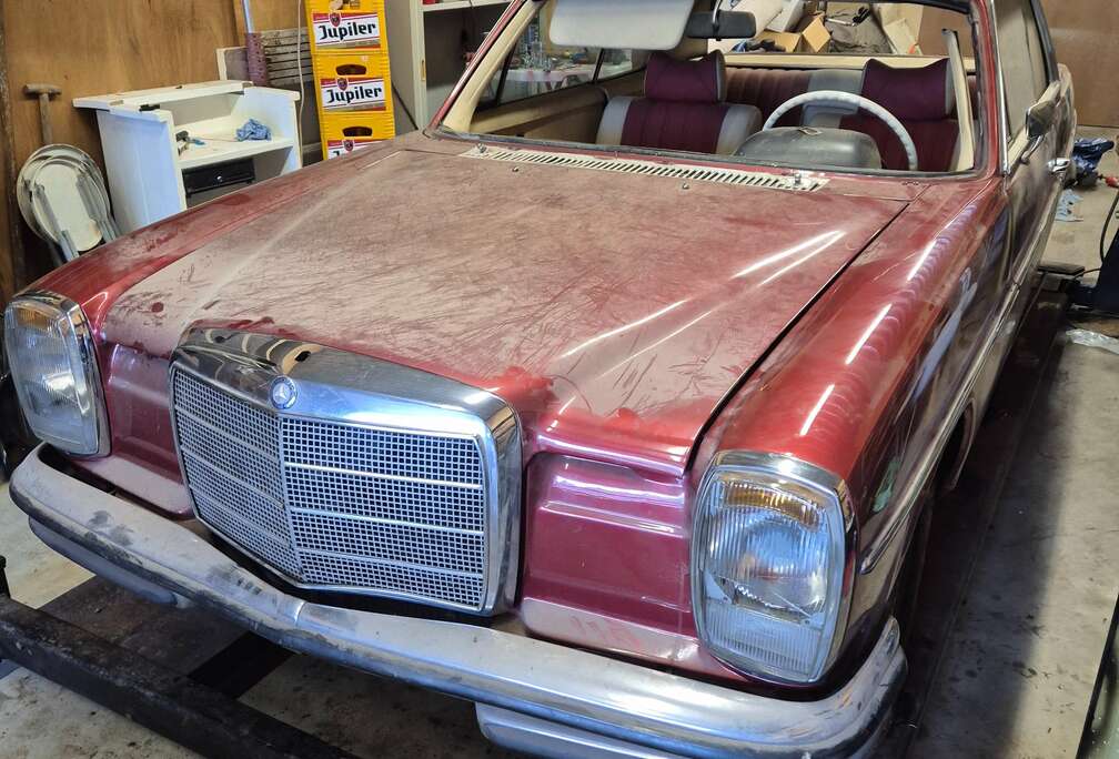 Mercedes-Benz 250 CE