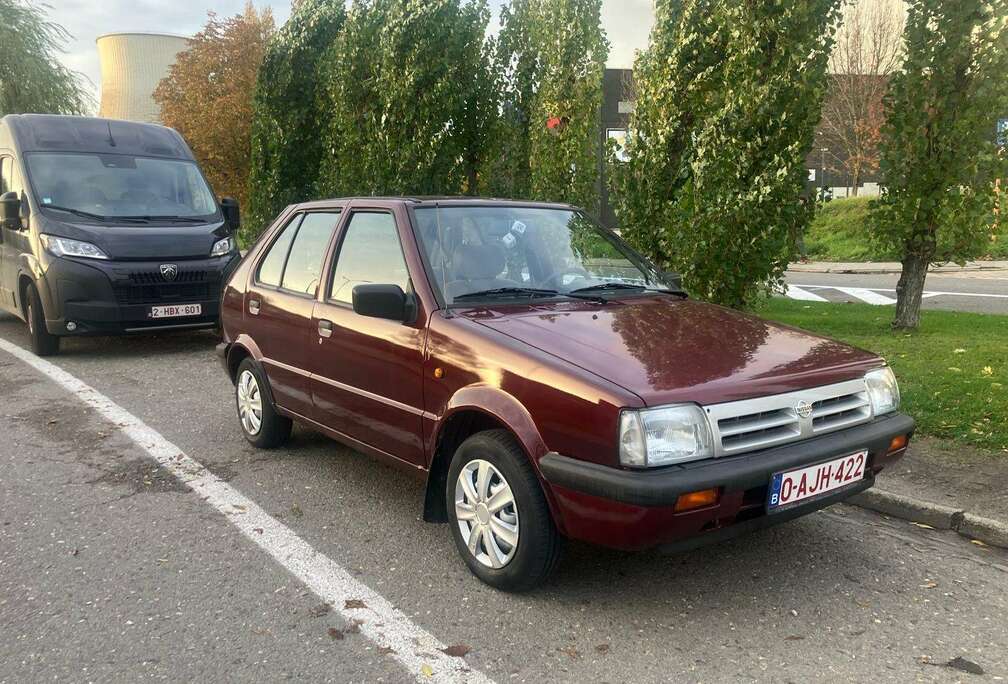 Nissan 1.2i - Oldtimer - Automaat - Uitzondelijk 5 Deuren