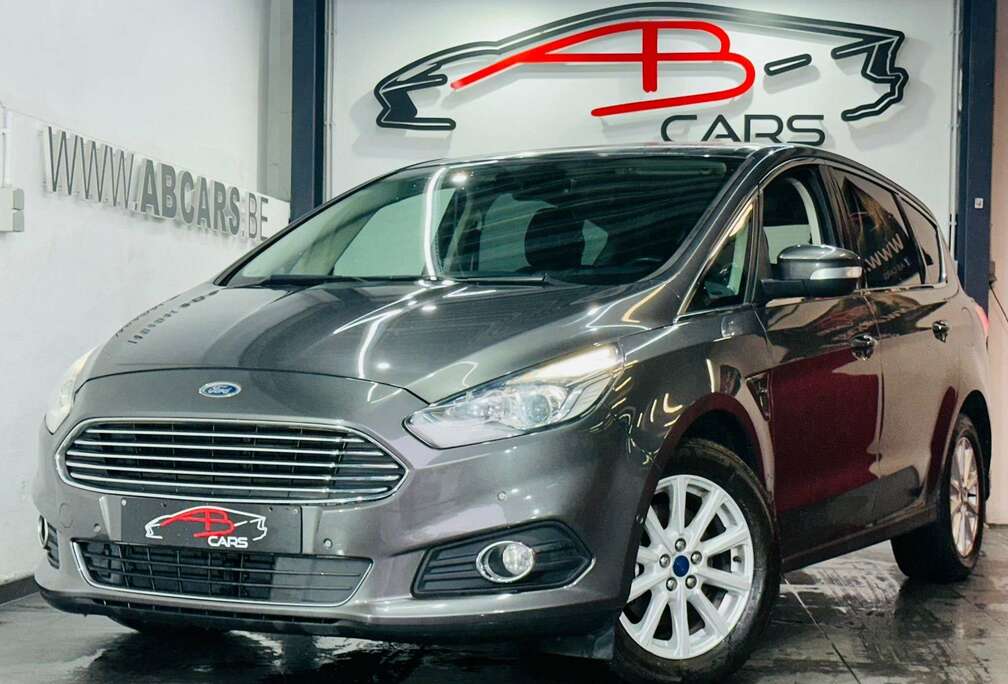 Ford 2.0 TDCi Titanium * GARANTIE 12 MOIS * 5 PLACES *