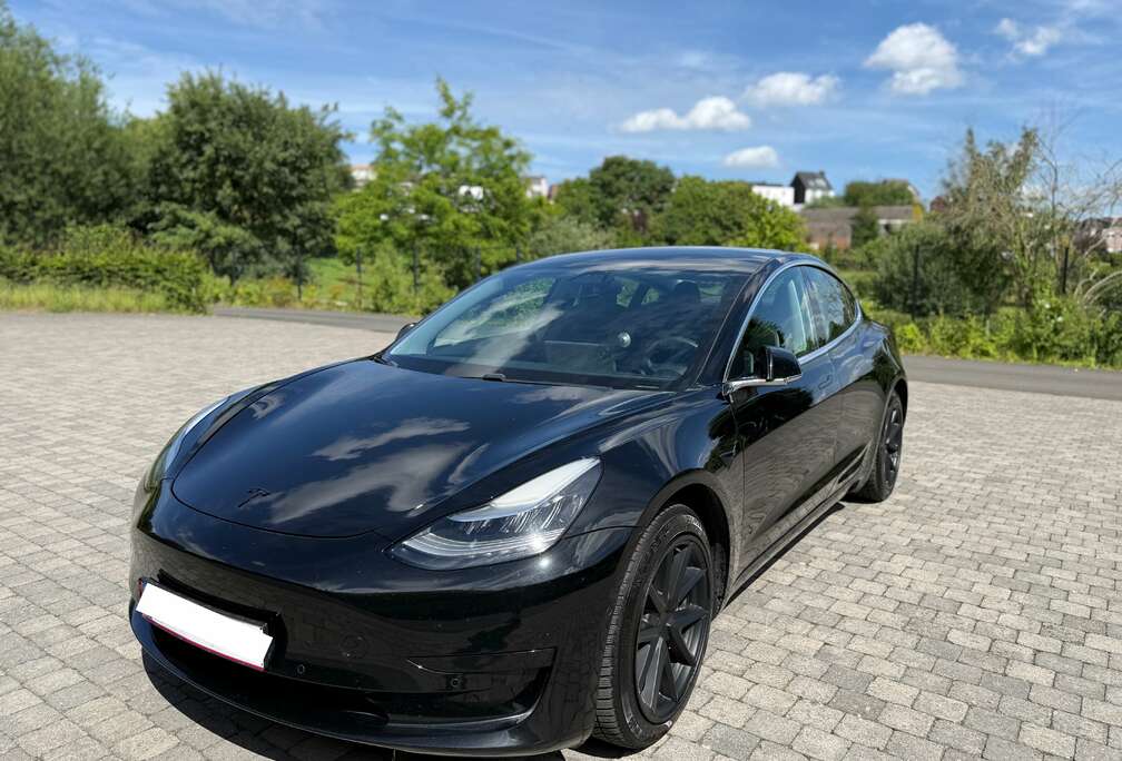 Tesla Model 3 75 kWh Long-Range Dual Motor