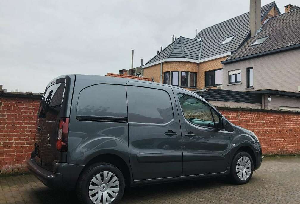 Citroen 1.6 HDi Parkeersensoren/gps/Airco/Cruise control