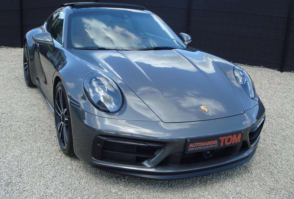 Porsche COUPE GTS * LEDER EXCLUSIVE MANUFATUR * PANO * BOSE * SLECHTS 20 000 KM