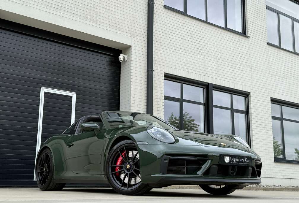 Porsche TARGA 4 GTS \