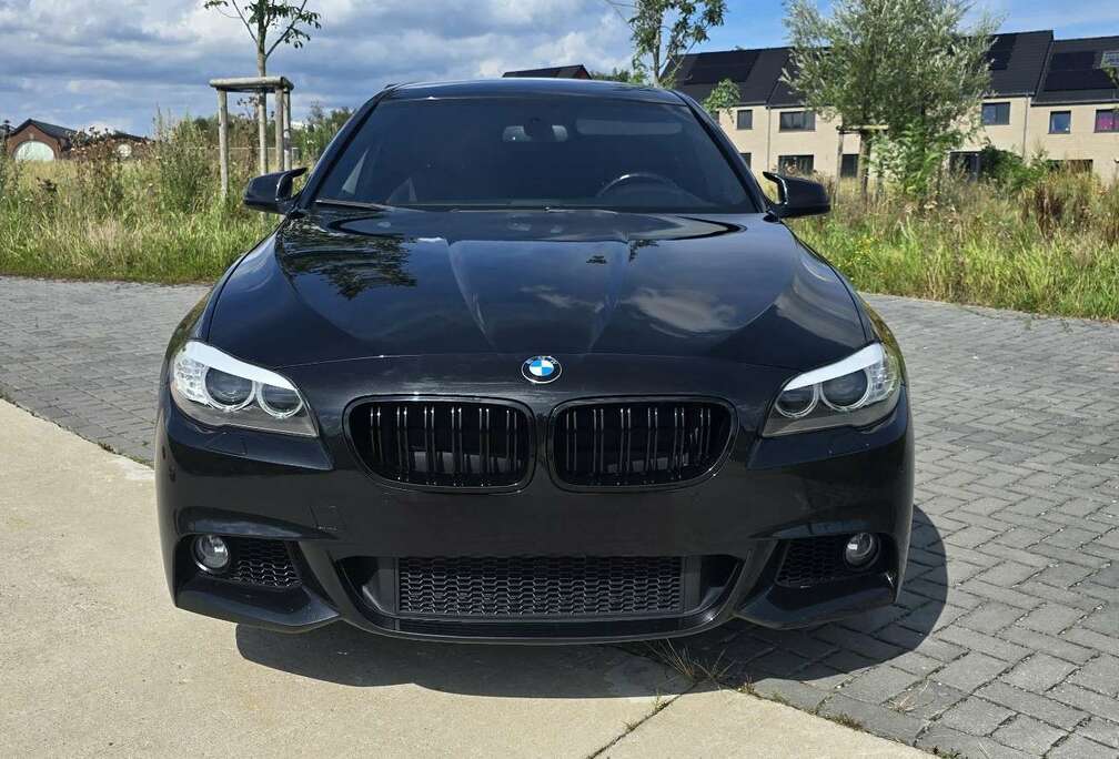 BMW 523i 204ch