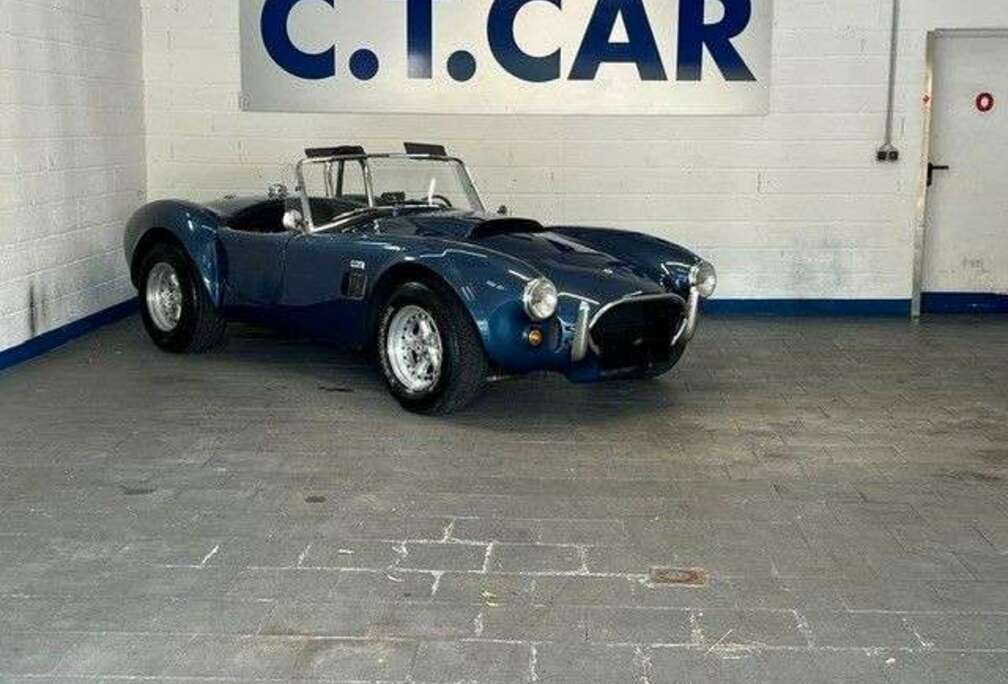 AC Gravetti 427 replica