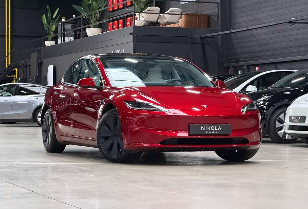Tesla PREMIUM - HIGHLAND - RED & WHITE - RWD
