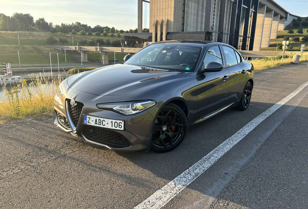 Alfa Romeo SUPER * ETAT SHOWROOM * AUTOMATIQUE * CAMERA