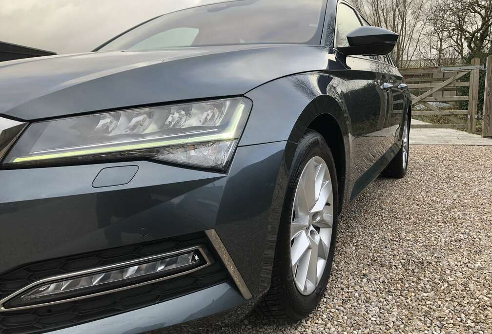 Skoda Superb Combi PHEV 1.4 TSI ambition