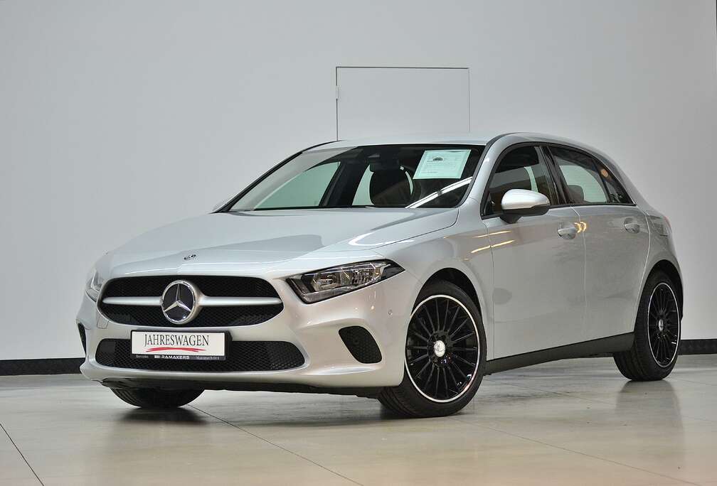 Mercedes-Benz Benzine  Sport-look MBUX Navi Lane-assist