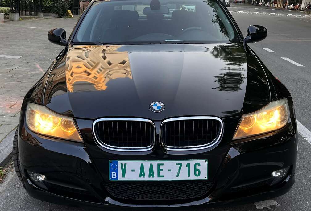 BMW 320i