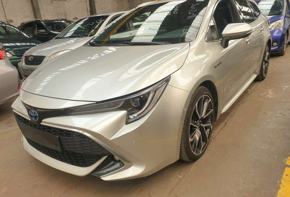 Toyota SW 1.8 Hybrid Dynamic e-CVT