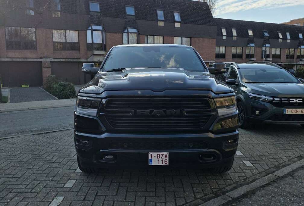 Dodge Laramie Black Edition 5.7L V8 + Sport uitlaat
