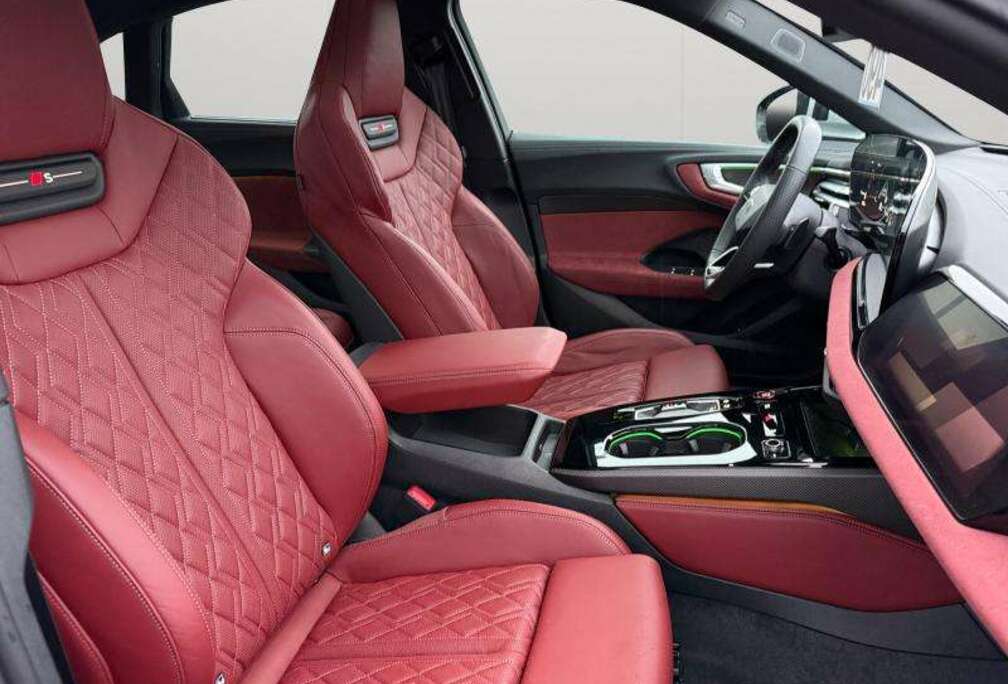 Audi Hatchback New Modèle / Essence