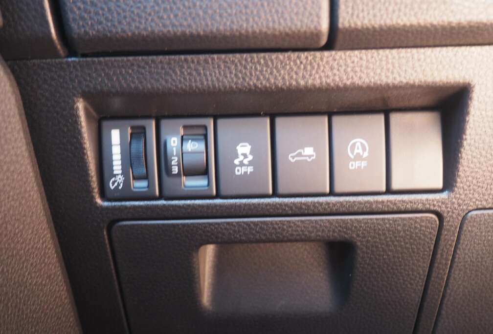 Isuzu 2.2 DC LSX 4WD AT