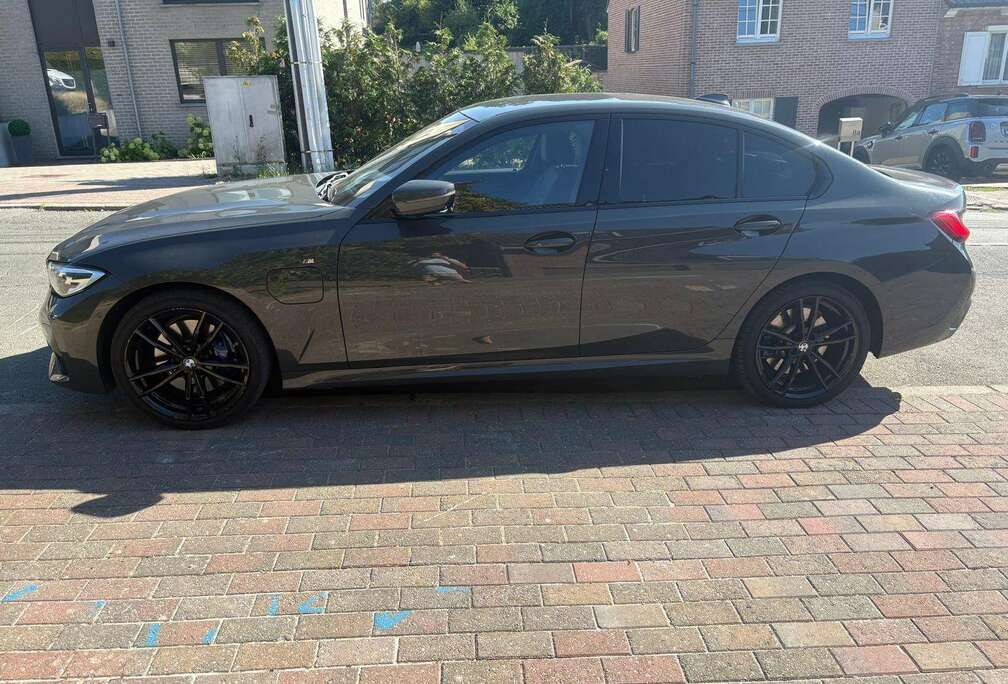 BMW Pack M/Leder/HeadsUp/Camera360°/zetel verw. vo.ach/Winter&Zomer velgen&banden