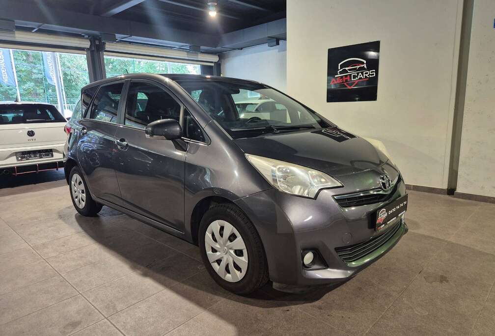 Toyota Verso S 1.33 VVT-i Sol
