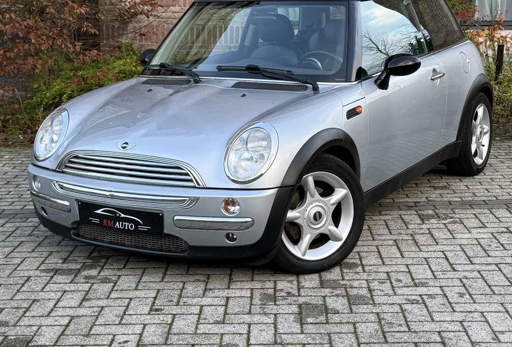 MINI Mini Cooper 1.6 Essence Panoramique Automatique