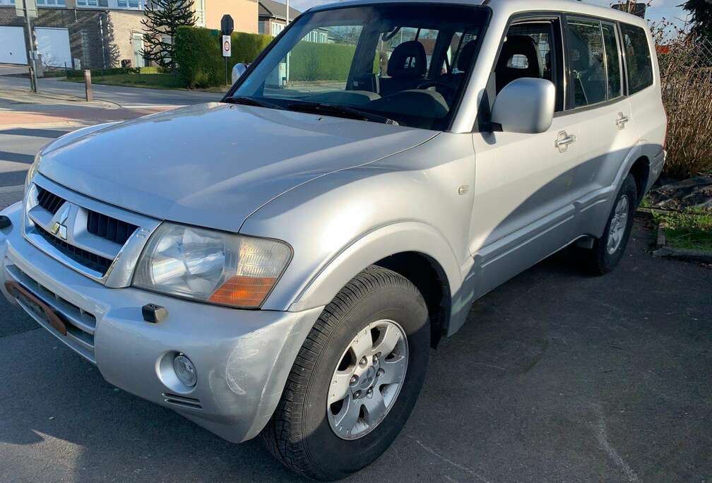 Mitsubishi Pajero 3.2 Turbo DI-D 16v GLS